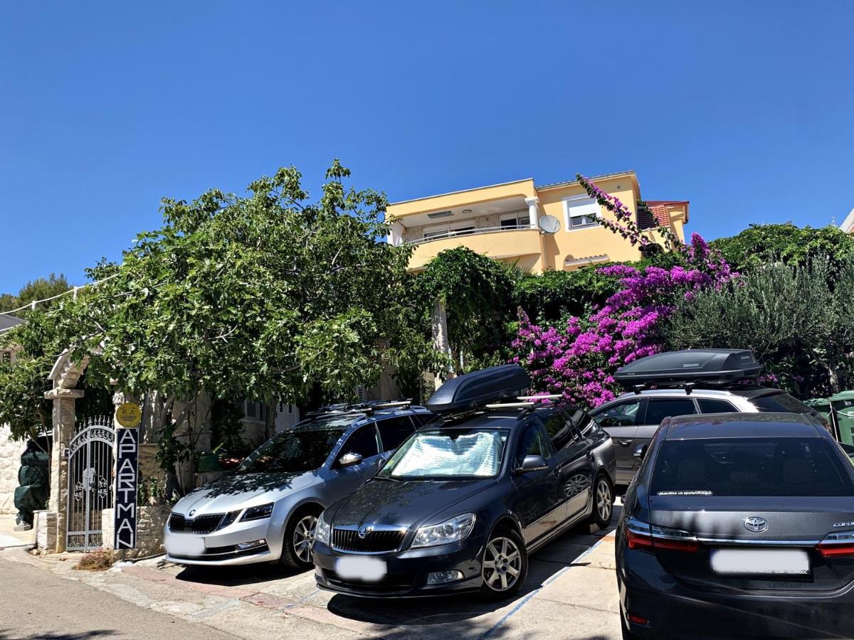 Apartments Villa Ra Zaboric Exterior photo
